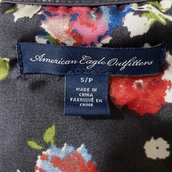 NWOT American Eagle Outfitters Navy Blue Floral Strapless Peplum Top, Size Small - Picture 6 of 8
